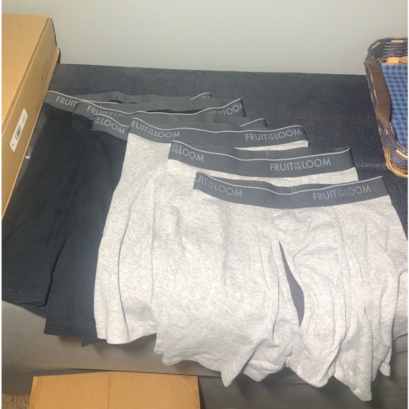NWOT-6pk Fruit Of The Loom Boxer Briefs Men’s Size Medium.Colors:3 black,3 Gray - Picture 1 of 3
